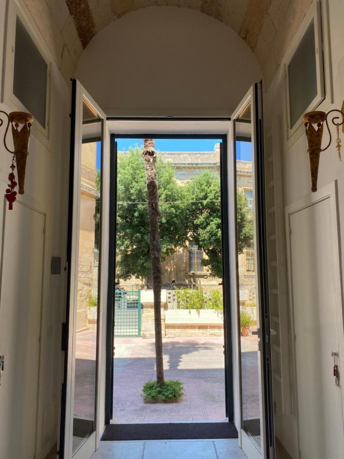 Suite Nina Lecce Bagian luar foto