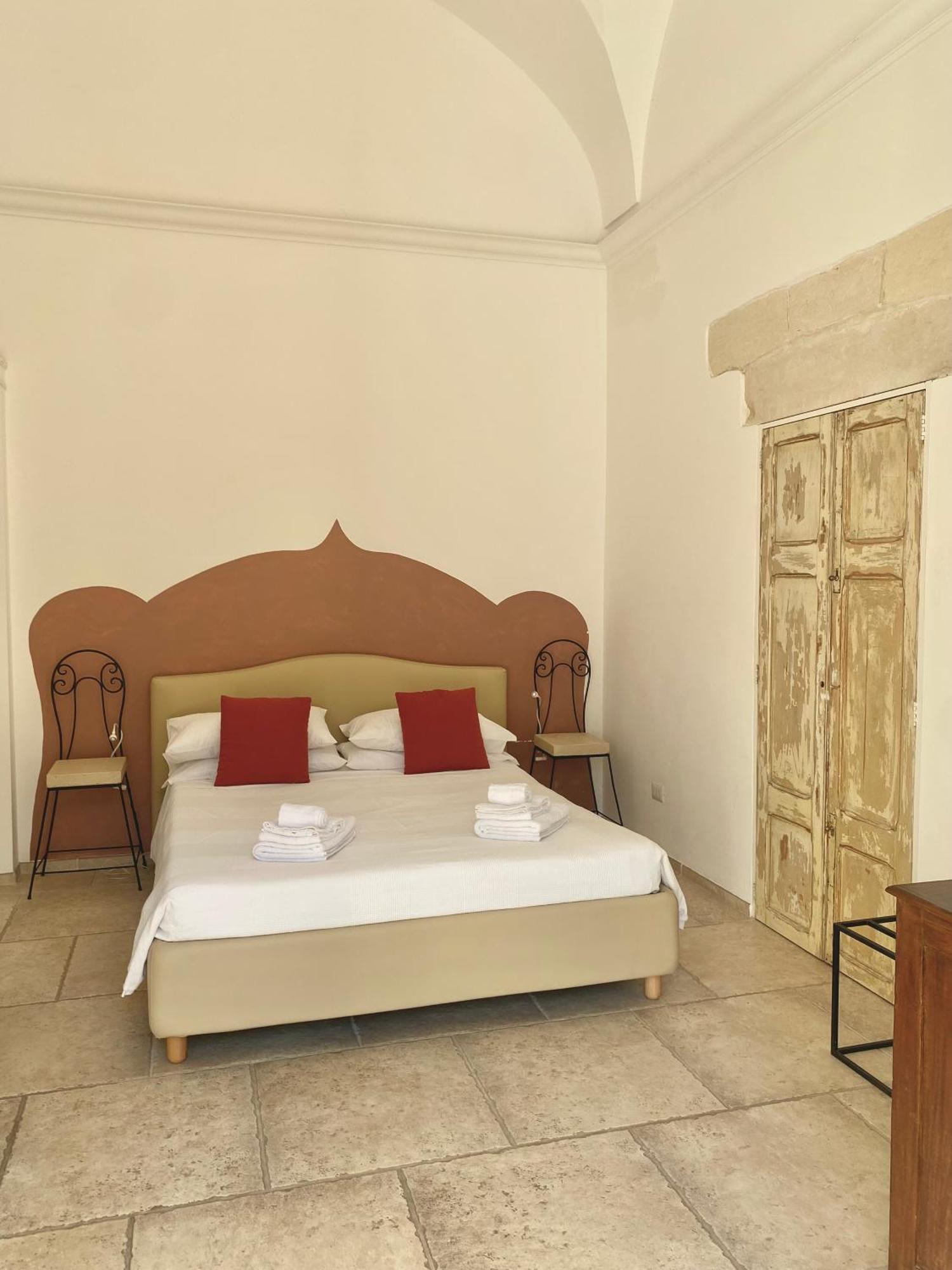Suite Nina Lecce Bagian luar foto