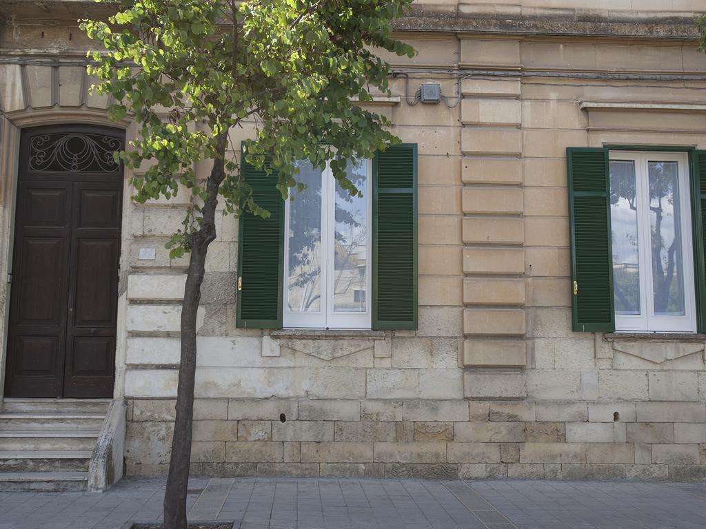 Suite Nina Lecce Bagian luar foto